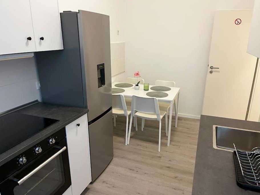 City Apartment On The Rhine, Кельн Екстер'єр фото